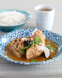 Aromatic Chicken Curry with Coconut Cream